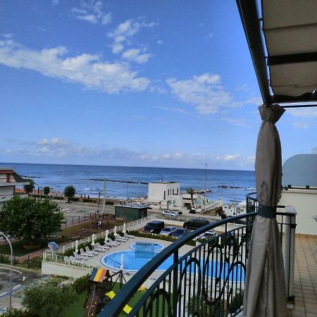Penthouse On The Adriatic Sea Apartman Martinsicuro Kültér fotó